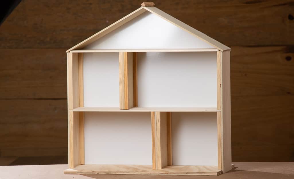 The inside of the finished dollhouse. The inside of the finished dollhouse.