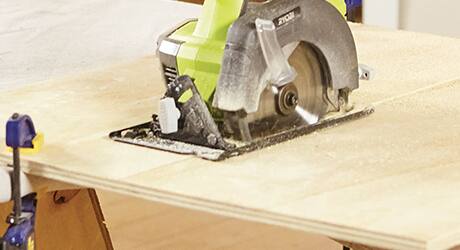 cutting with a circular saw cutting with a circular saw