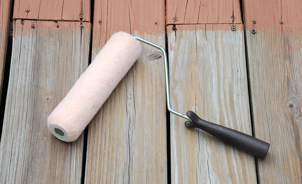 How to choose the Best Exterior Stain Applicator The Home Depot