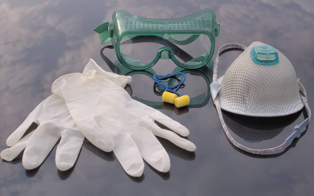 Safety tools recommended for removing black mold Safety tools recommended for removing black mold