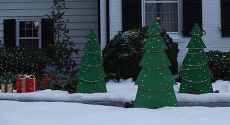 Finish decorating - Make Holiday Tree Yard Decor Finish decorating - Make Holiday Tree Yard Decor