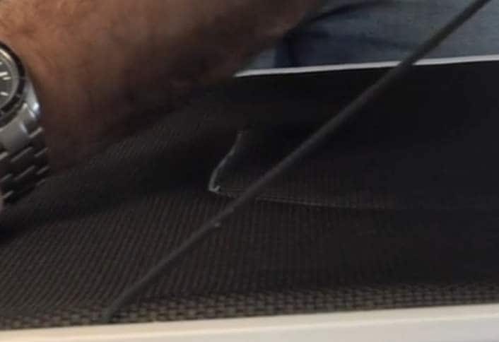 Pry vinyl spline - Replace Screen Aluminum Frame Pry vinyl spline - Replace Screen Aluminum Frame