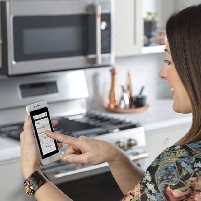 Cafe 30 in. 5.6 cu. ft. Smart Gas Range with SteamCleaning Convection