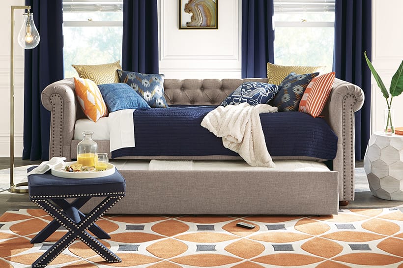 Room and Style Ideas Bold Den